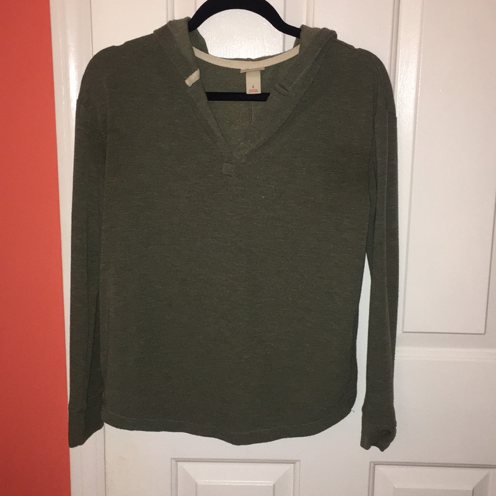 Green v neck hoodie